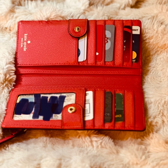 Beautiful Kate Spade Snap Wallet - Picture 5 of 10
